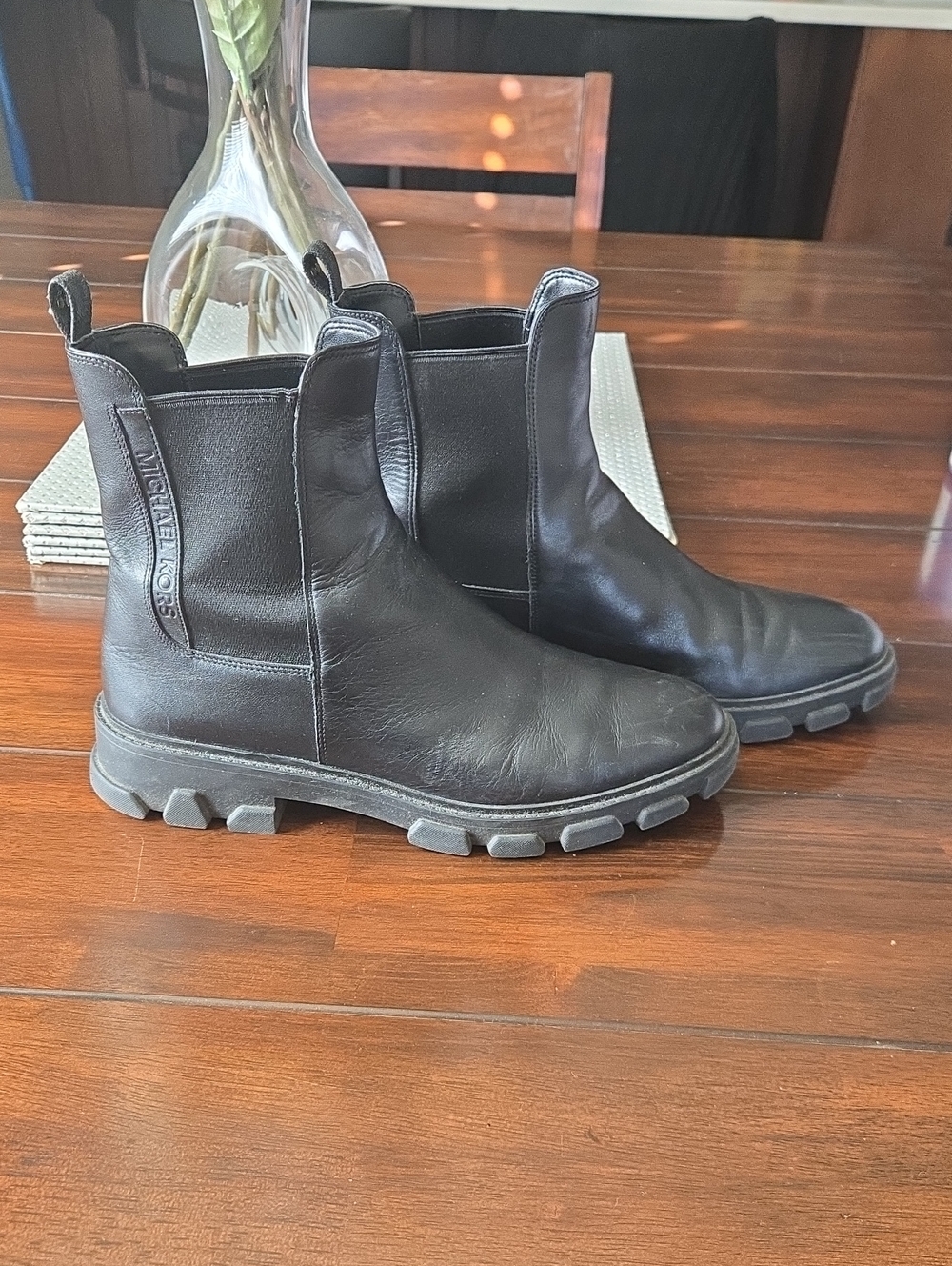 Michael Kors - Womans RIDLEY Chelsea Black Leather Boots Sz 10M.$228.